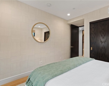 802 Bard Street - Photo Thumbnail 24