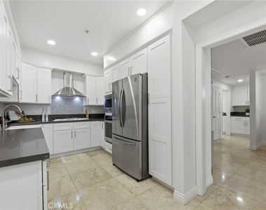 120 S Crescent - Photo Thumbnail 6