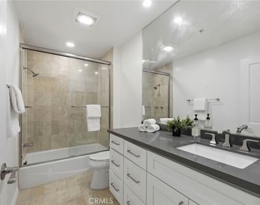 120 S Crescent - Photo Thumbnail 4
