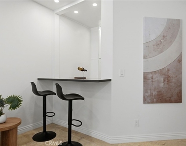 120 S Crescent - Photo Thumbnail 11