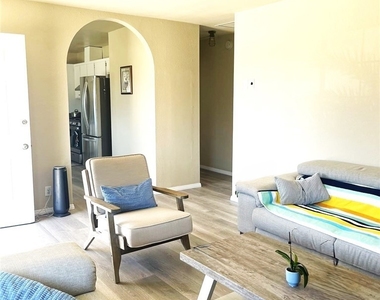 6663 Manzanita Avenue - Photo Thumbnail 5
