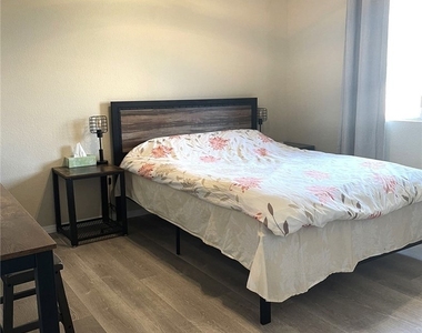 6663 Manzanita Avenue - Photo Thumbnail 10