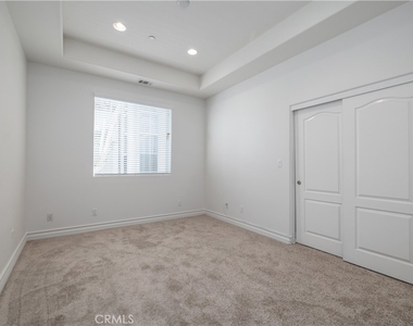 2402 Ives Lane - Photo Thumbnail 14