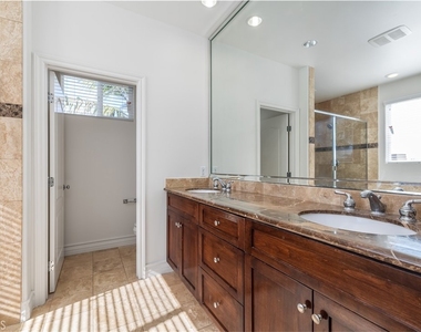 2402 Ives Lane - Photo Thumbnail 21