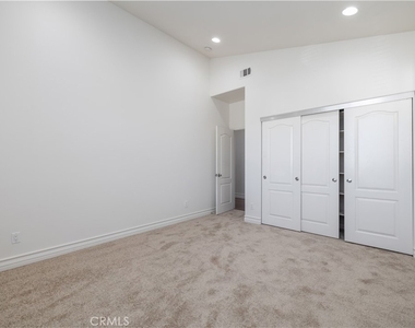 2402 Ives Lane - Photo Thumbnail 29