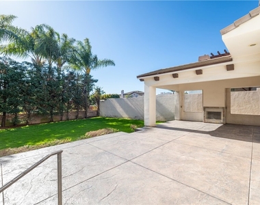 2402 Ives Lane - Photo Thumbnail 33