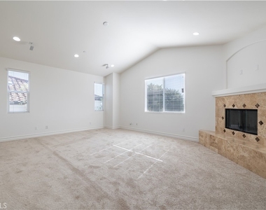2402 Ives Lane - Photo Thumbnail 16