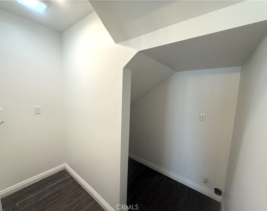 25205 Cypress Street - Photo Thumbnail 9
