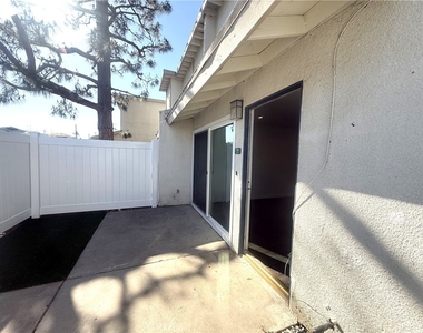 25205 Cypress Street - Photo Thumbnail 18