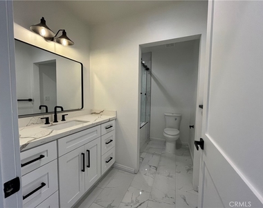 25205 Cypress Street - Photo Thumbnail 11