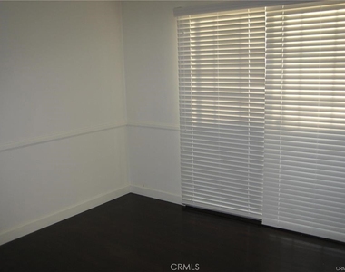 22327 Evalyn Avenue - Photo Thumbnail 12