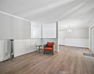 1112 E Avenue J4 - Photo Thumbnail 3