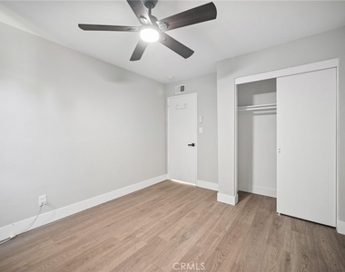 1112 E Avenue J4 - Photo Thumbnail 24
