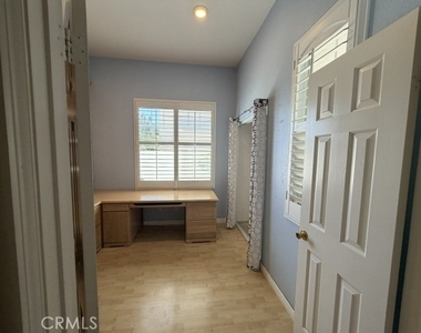11121 Lavender Lane - Photo Thumbnail 2