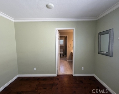 11121 Lavender Lane - Photo Thumbnail 8