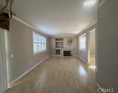 11121 Lavender Lane - Photo Thumbnail 6