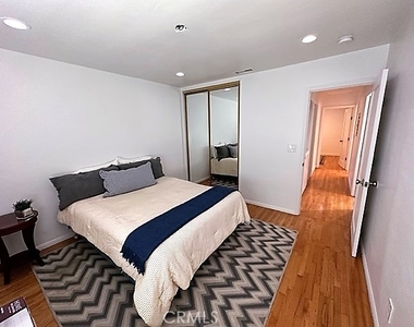 3717 Cherry - Photo Thumbnail 27