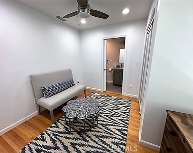 3717 Cherry - Photo Thumbnail 19