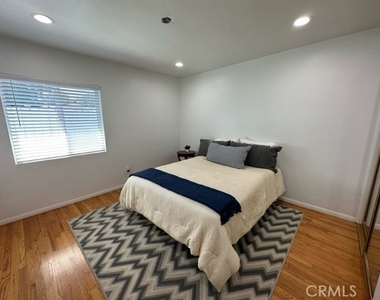 3717 Cherry - Photo Thumbnail 32