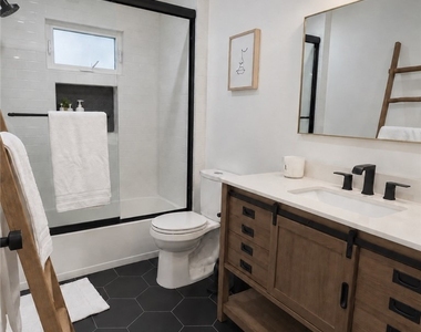 1272 S Muirfield - Photo Thumbnail 7