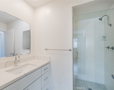 27943 Ridgebluff Court - Photo Thumbnail 23