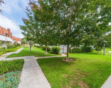 27943 Ridgebluff Court - Photo Thumbnail 41