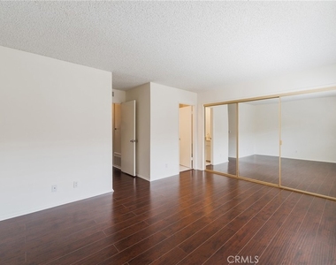 27943 Ridgebluff Court - Photo Thumbnail 21