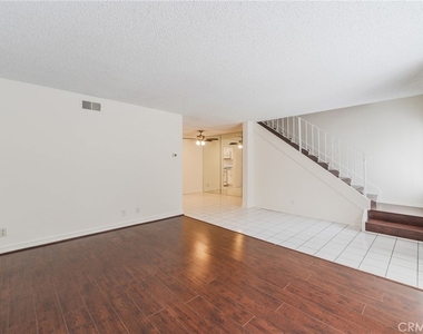 27943 Ridgebluff Court - Photo Thumbnail 3