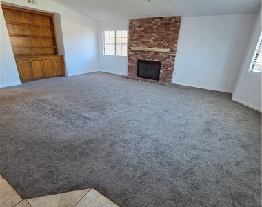 696 Tilia Street - Photo Thumbnail 1