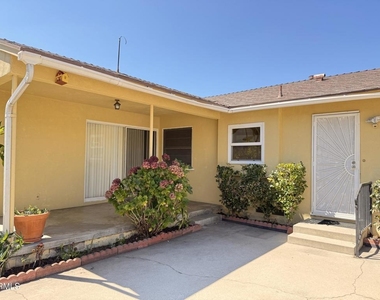 9721 Emperor Avenue - Photo Thumbnail 3