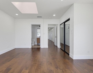 4339 2nd Avenue - Photo Thumbnail 33