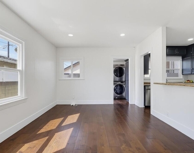 4339 2nd Avenue - Photo Thumbnail 9