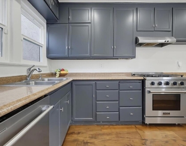 4339 2nd Avenue - Photo Thumbnail 13
