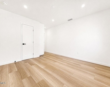 3529 Market Street - Photo Thumbnail 12