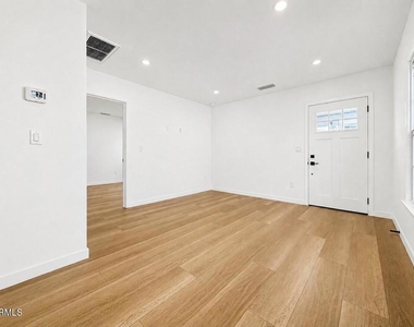 3529 Market Street - Photo Thumbnail 13