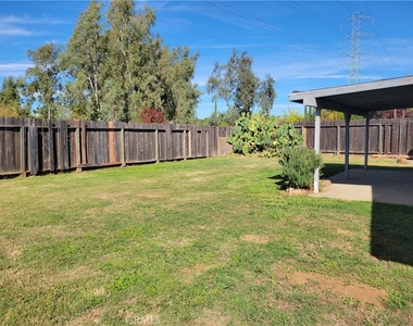 5740 Wynoka - Photo Thumbnail 2