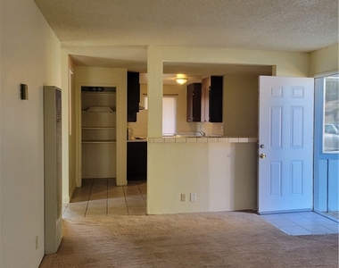 5740 Wynoka - Photo Thumbnail 4