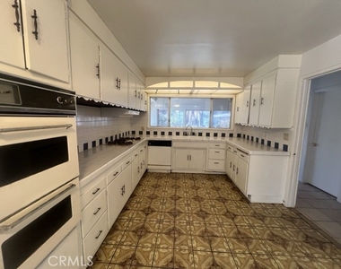 3575 Campbell Street - Photo Thumbnail 7