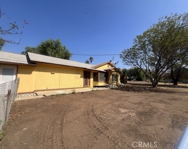 3575 Campbell Street - Photo Thumbnail 2
