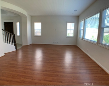 58 Acadia Court - Photo Thumbnail 4