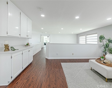 15230 Riviera Lane - Photo Thumbnail 22