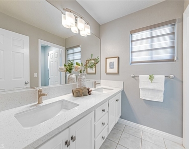 15230 Riviera Lane - Photo Thumbnail 26