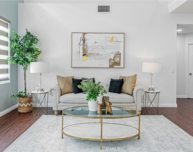 15230 Riviera Lane - Photo Thumbnail 2