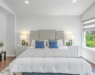 15230 Riviera Lane - Photo Thumbnail 15