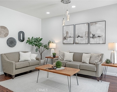 15230 Riviera Lane - Photo Thumbnail 5