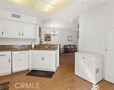 17 Coronado Cay Lane - Photo Thumbnail 9