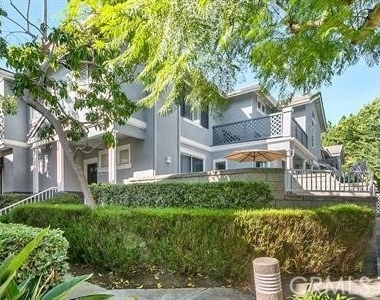 17 Coronado Cay Lane - Photo Thumbnail 2