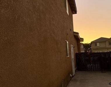 11347 Elwood Avenue - Photo Thumbnail 2