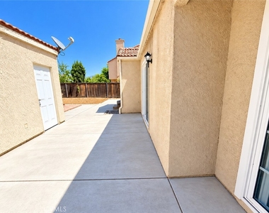 503 E 1st Street - Photo Thumbnail 22