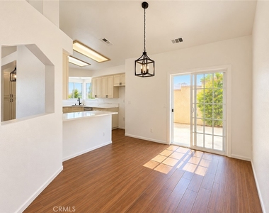 503 E 1st Street - Photo Thumbnail 13